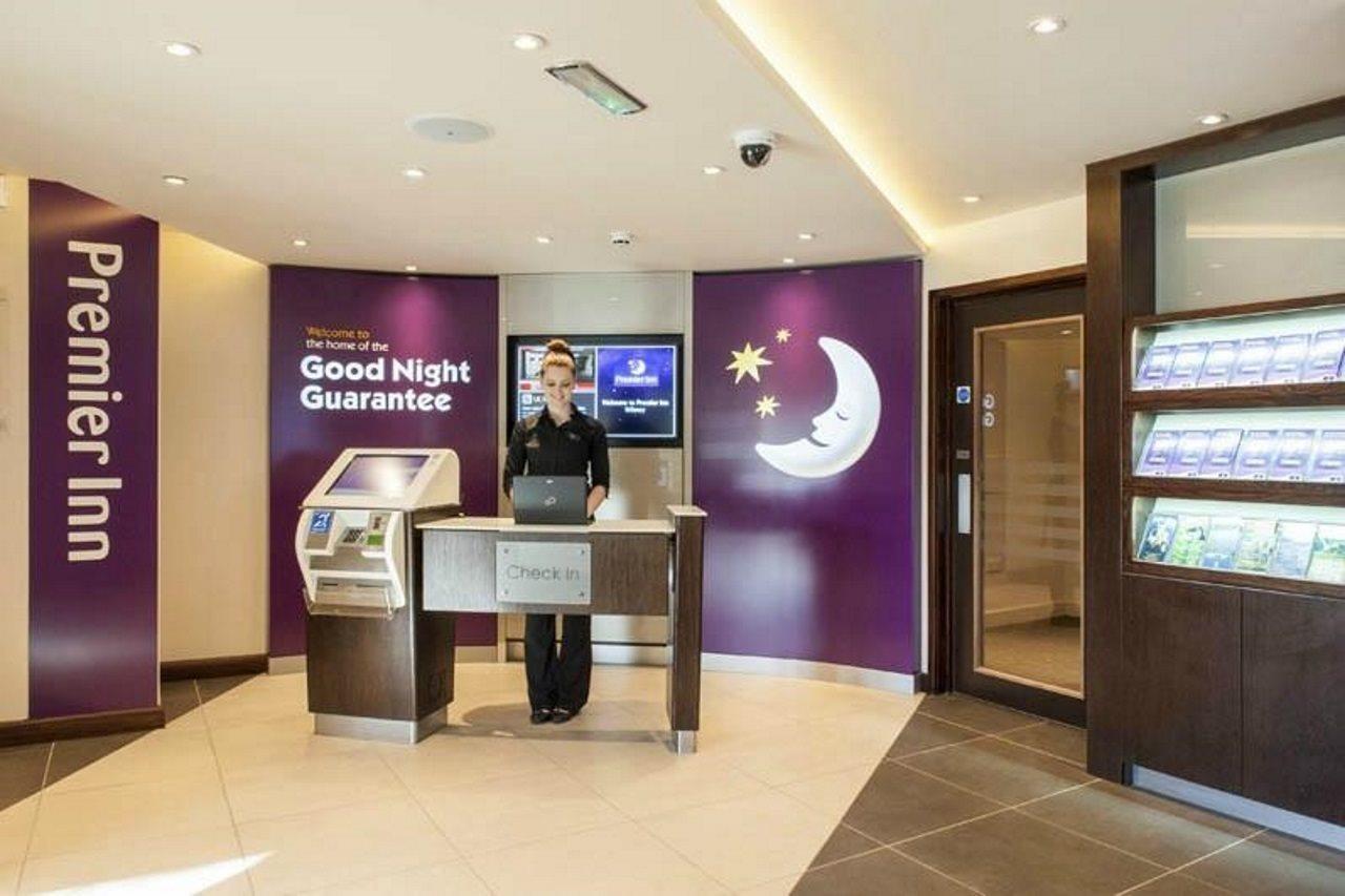 Premier Inn Premier Inn Witney Exterior photo